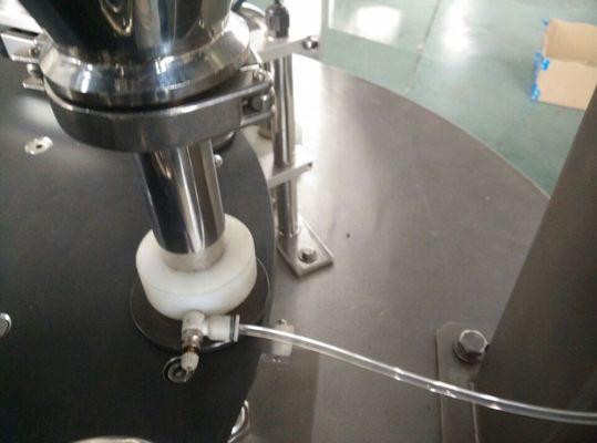 Macchina di riempimento di capsule di caffè 45-50 al minuto per la produzione di grandi volumi